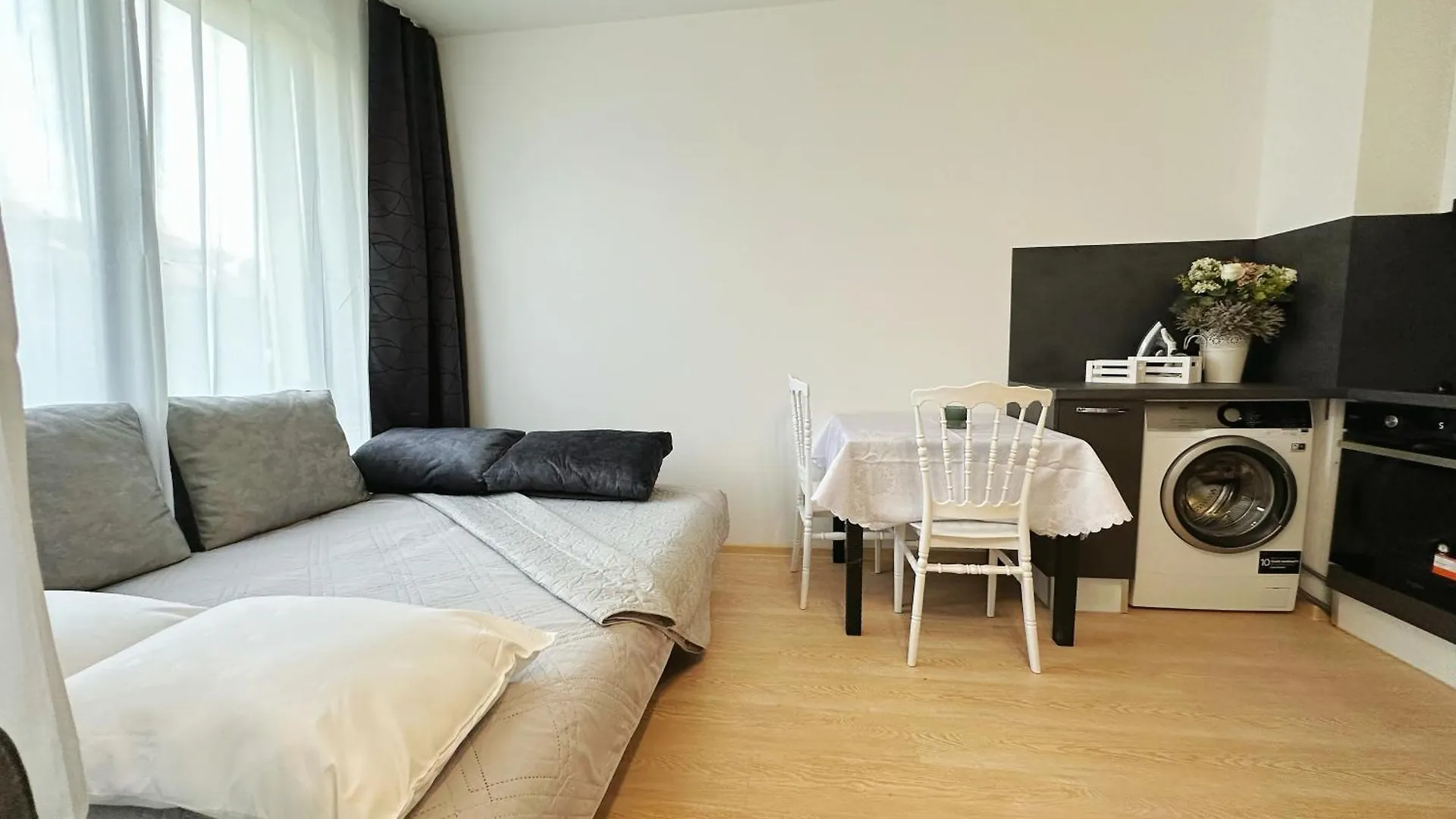 Sweet Home Varna Apartment